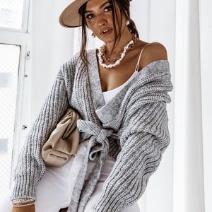 Cropped Oversized Cardigan Grey